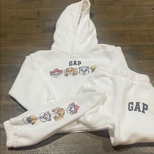 GAP White Cartoon Character Hoodie and Sweatpants